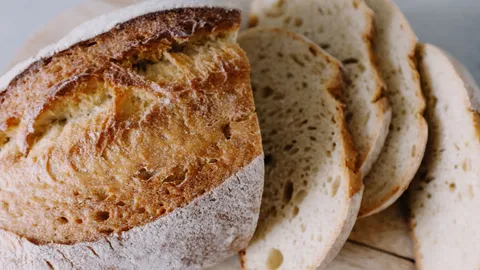 How to keep homemade bread fresh
